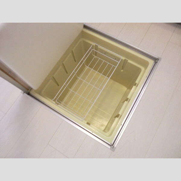 収納 (102 床下収納)