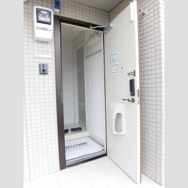 玄関 (B棟101　玄関)