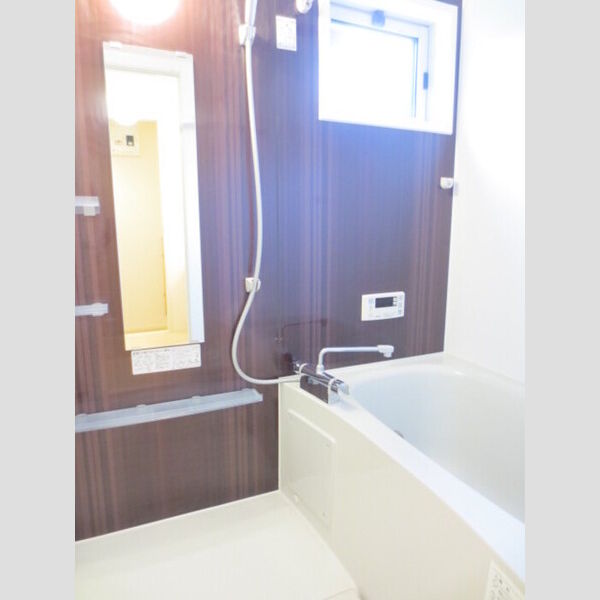 バス (201　浴室)