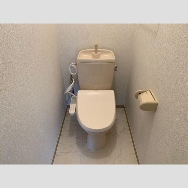 トイレ (201　温水洗浄便座)