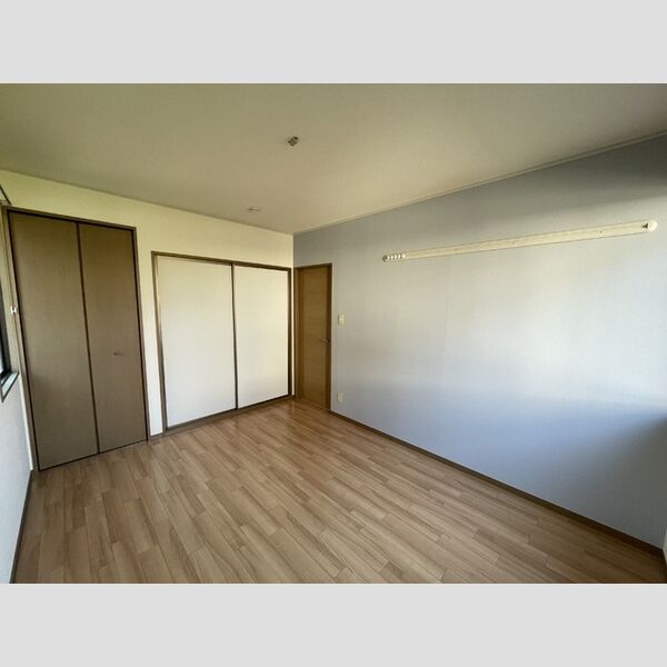 その他 (北側洋室)