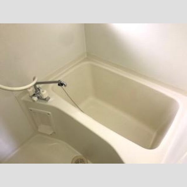 バス (201　浴室)