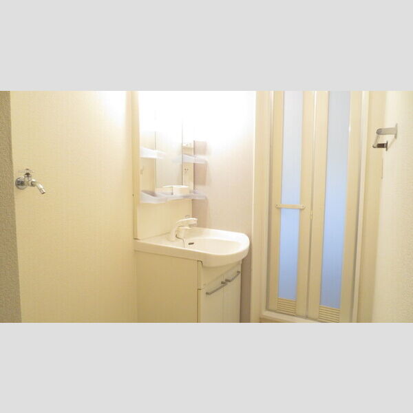 洗面所 (202　洗面所)