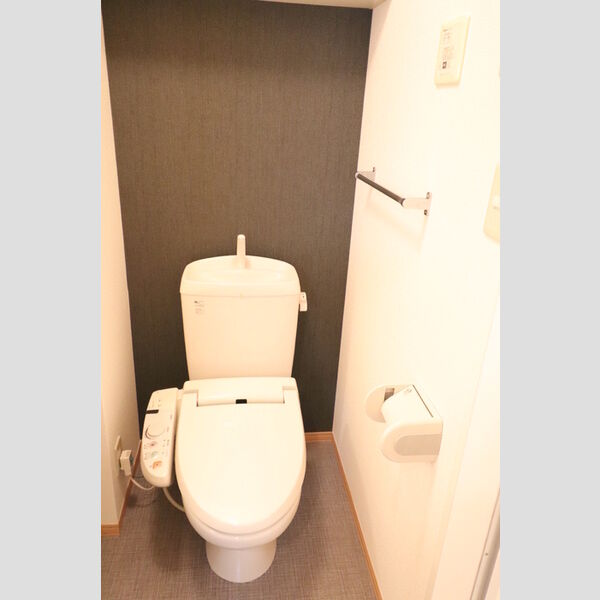 トイレ (101　温水洗浄暖房便座)