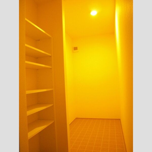 玄関 (301　玄関)