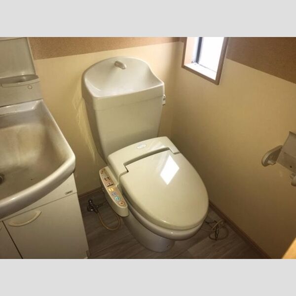 トイレ (B101　温水洗浄暖房便座)