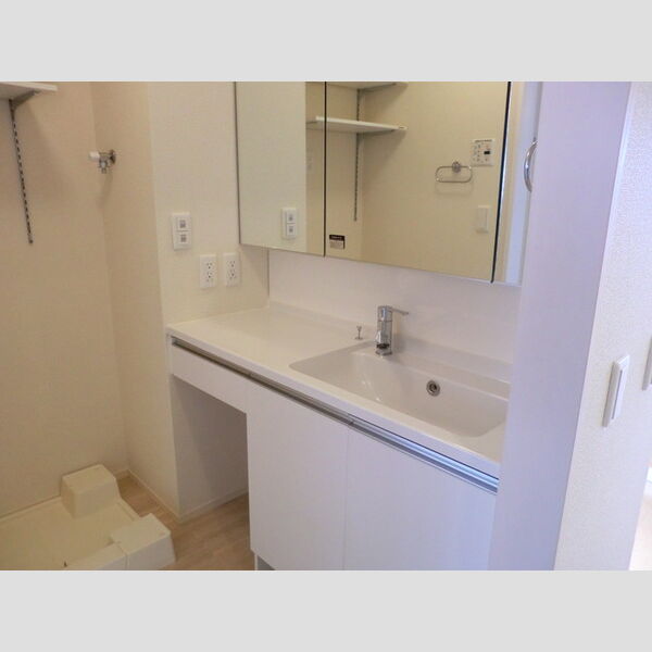 洗面所 (201　洗面所)