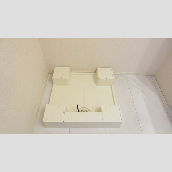 その他 (202 洗濯機置き場)