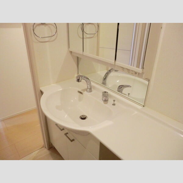 洗面所 (102　洗面所)