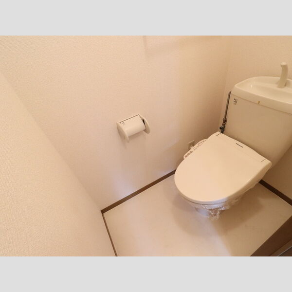 トイレ (温水洗浄暖房便座)