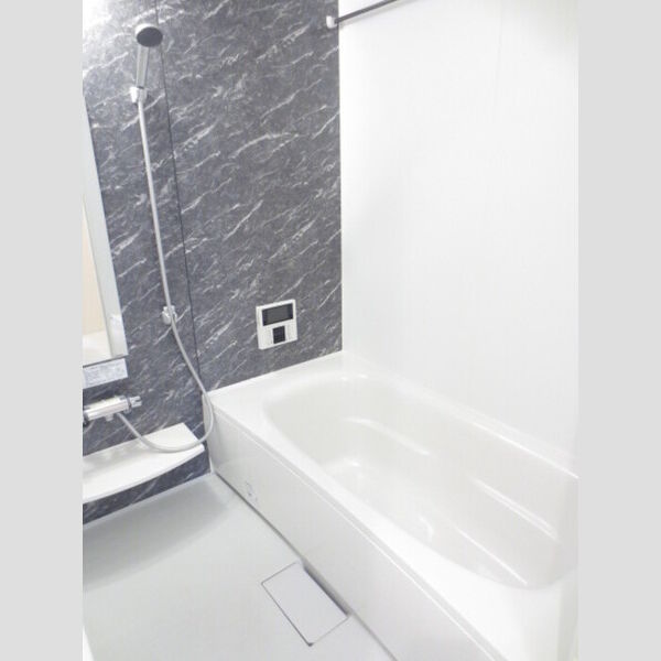 バス (102　浴室)