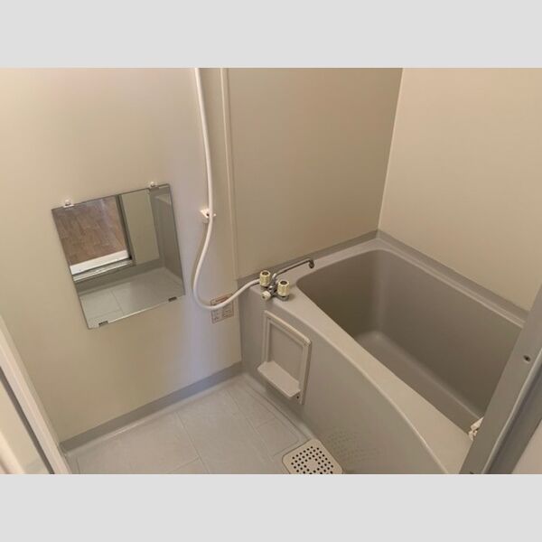 バス (B201　浴室)