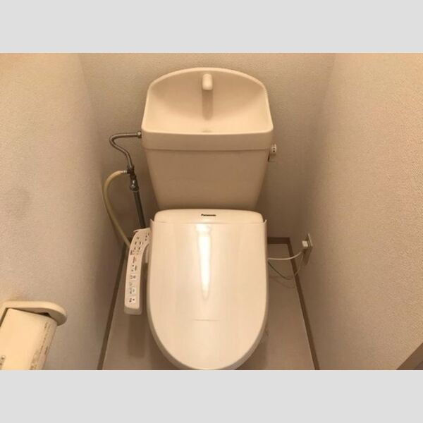 トイレ (A105　温水洗浄暖房便座)