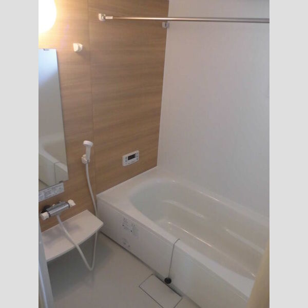 バス (202　浴室)