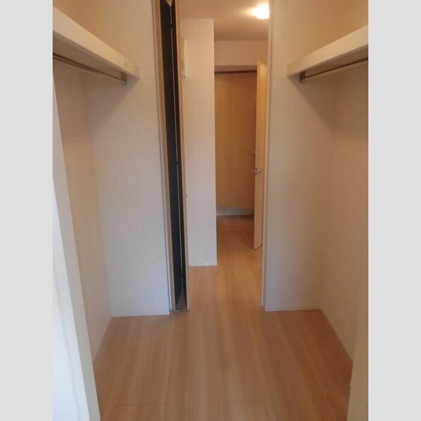 収納 (202　クローゼット)