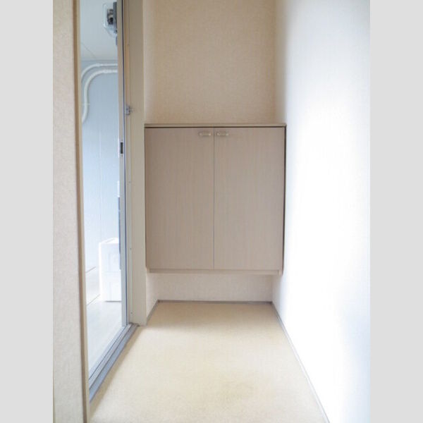 玄関 (シューズボックス 205)