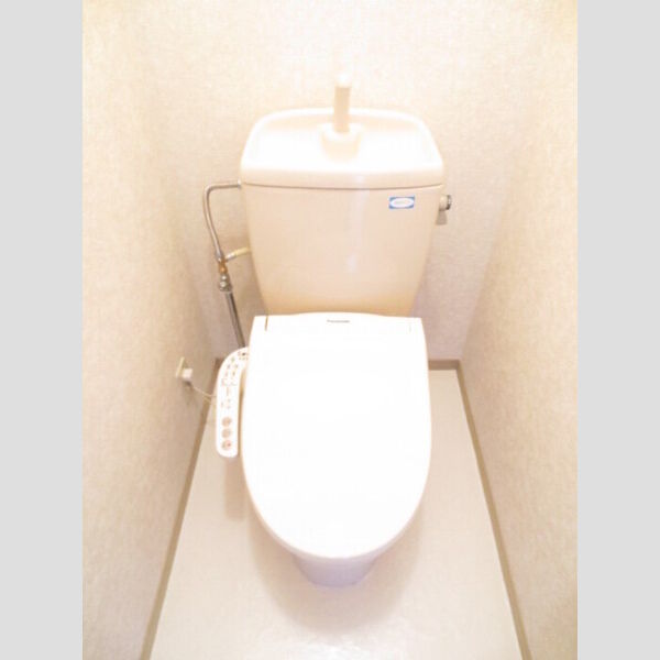 トイレ (温水洗浄暖房便座 205)