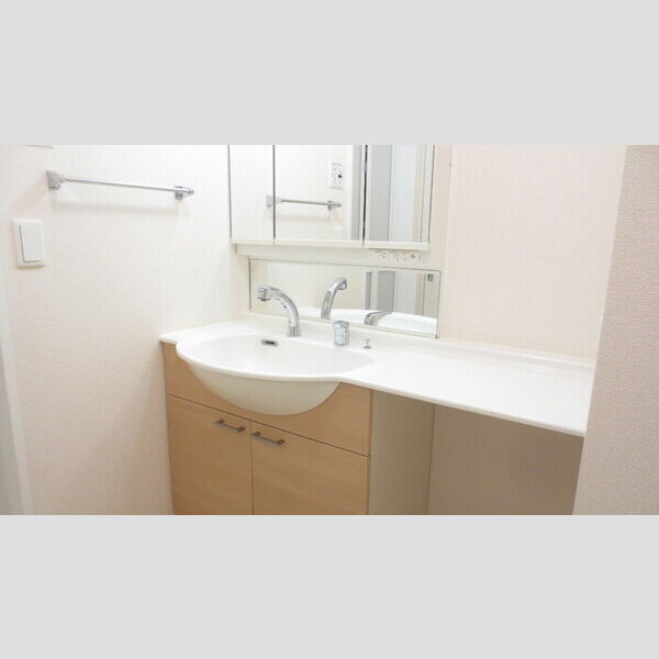 洗面所 (103　洗面所)