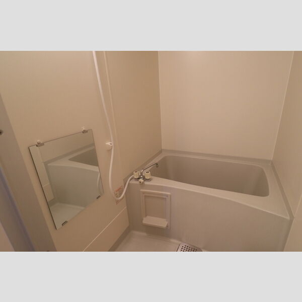 バス (102　浴室)