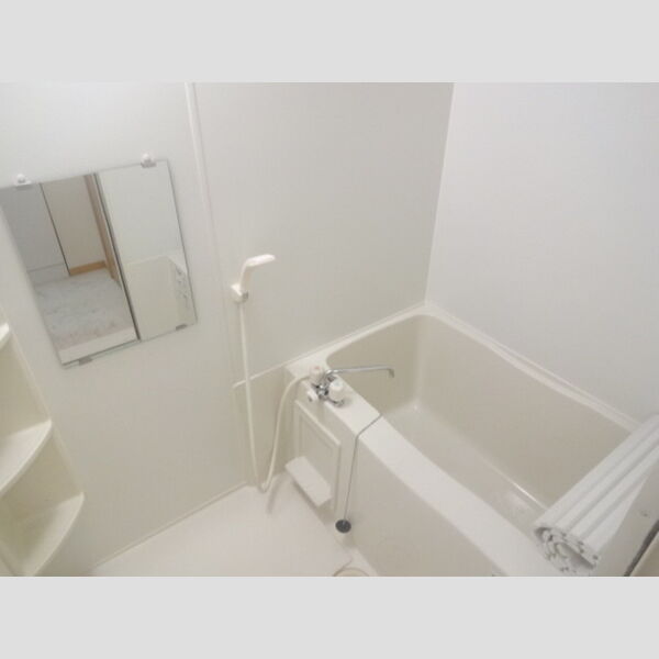 バス (B102　浴室)