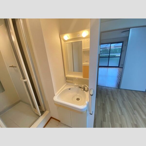 洗面所 (105 洗面所)