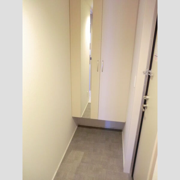 玄関 (302 玄関)