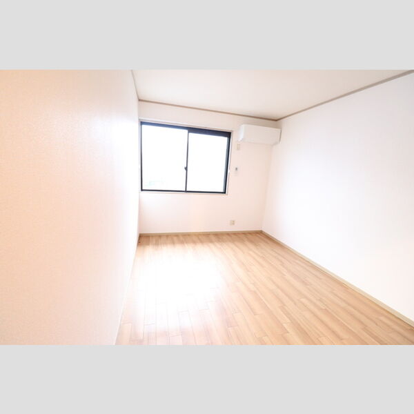 その他 (201 洋室)