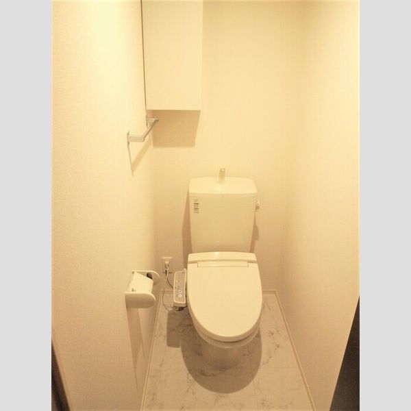 トイレ (102　温水洗浄暖房便座)