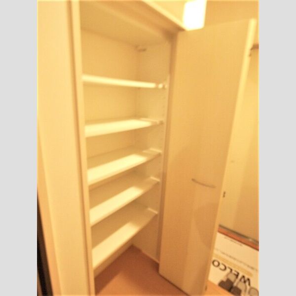 収納 (102　物入)