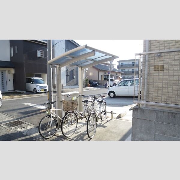 その他 (駐輪場)