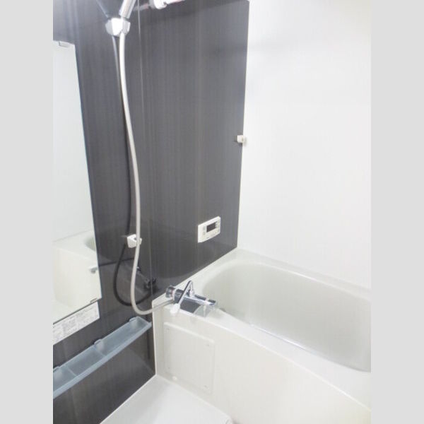 バス (203　浴室)