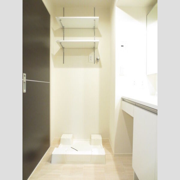 洗面所 (203　洗濯機置き場)