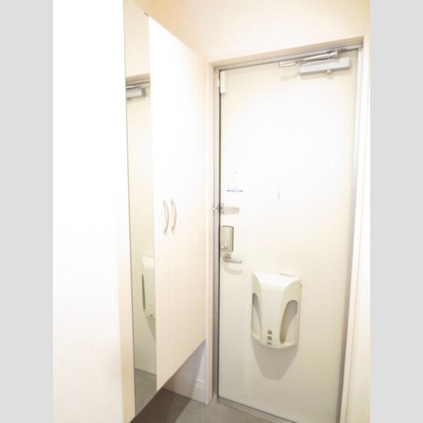 玄関 (105号　玄関)