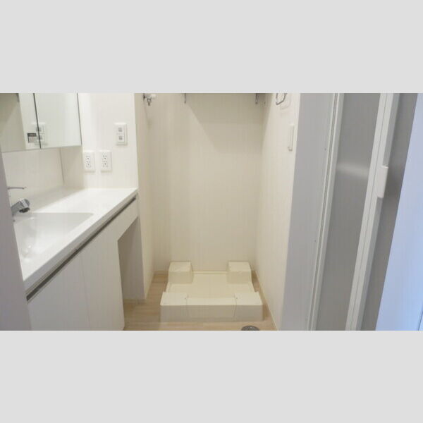 その他 (洗濯機置き場)