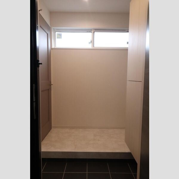 玄関 (102　玄関)