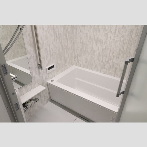 バス (102　浴室)