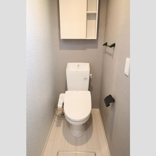 トイレ (102　トイレ)