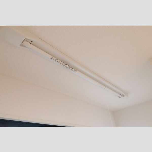 その他 (203　室内物干)