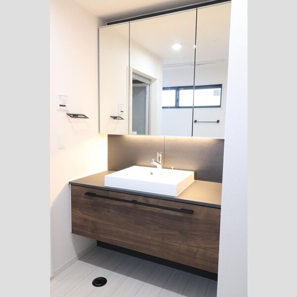 洗面所 (203　洗面)