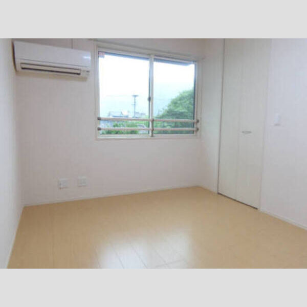 居室・リビング (202洋室)