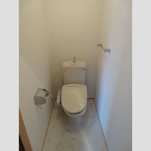 トイレ (トイレ)