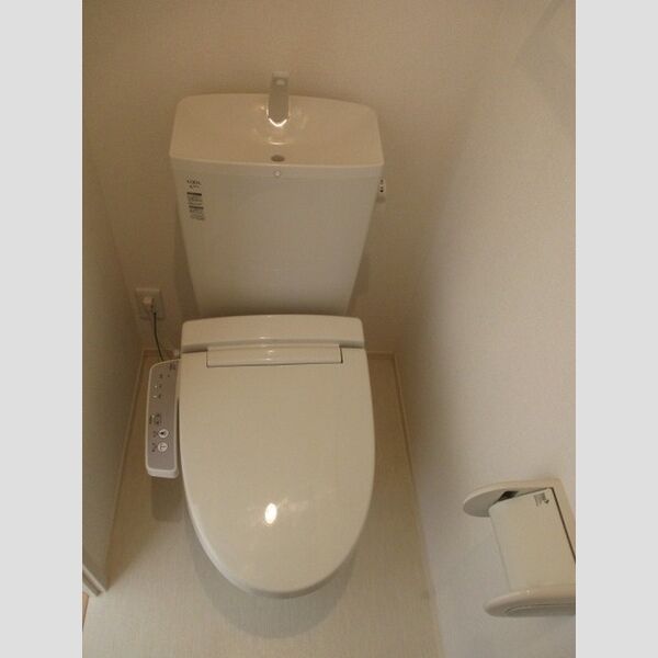 トイレ (102 温水洗浄暖房便座)