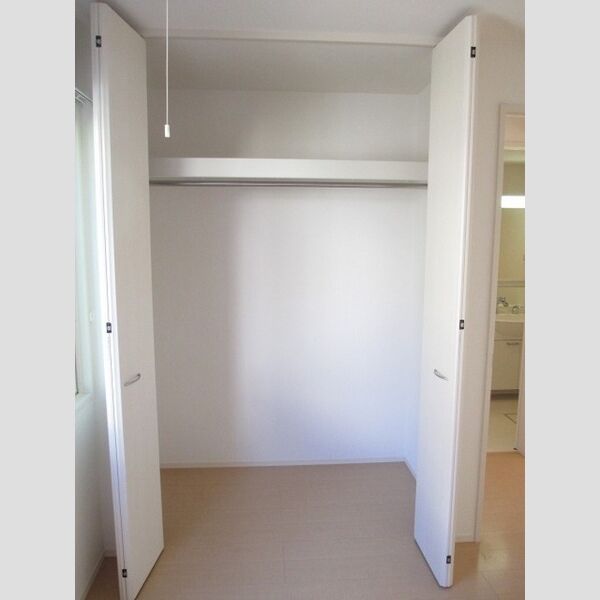 収納 (102 クローゼット)