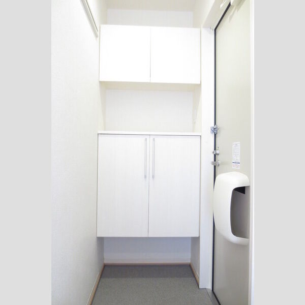 玄関 (B103　玄関・下駄箱)