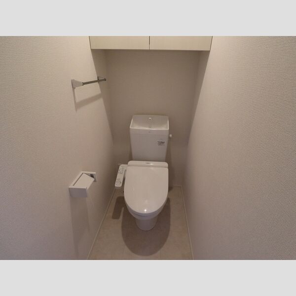 トイレ (温水洗浄暖房便座)