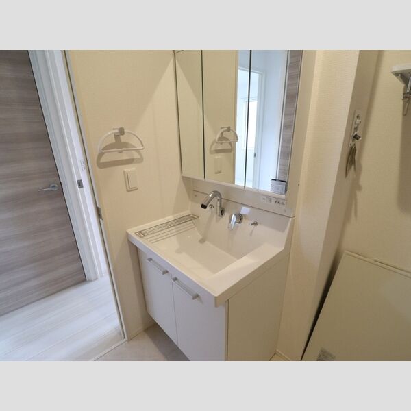 洗面所 (洗髪洗面化粧台)