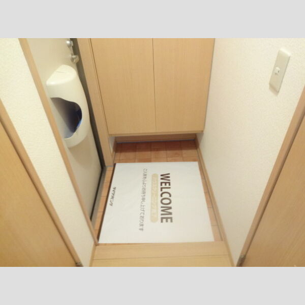 玄関 (103 玄関)