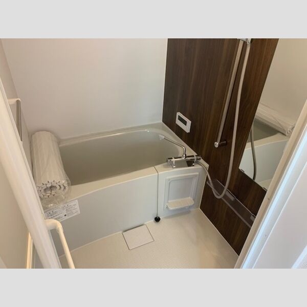 バス (101浴室)