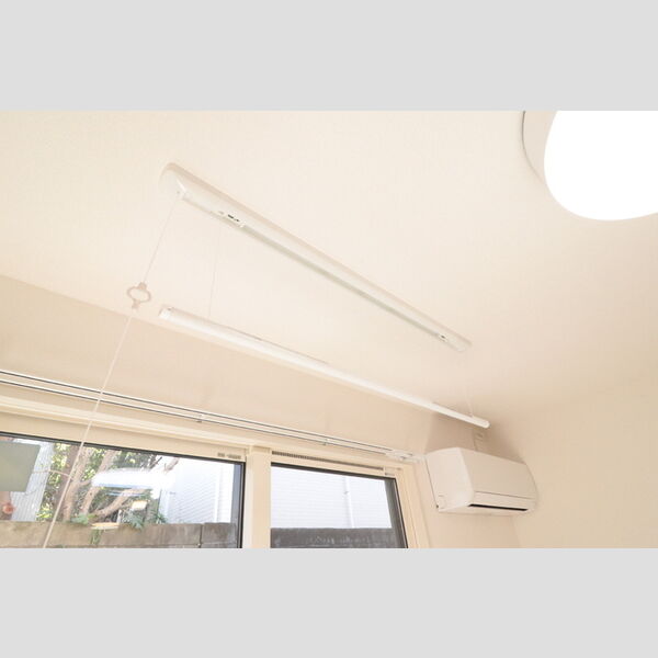 その他 (102　室内物干し)