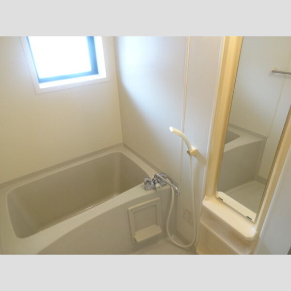 バス (202　浴室)